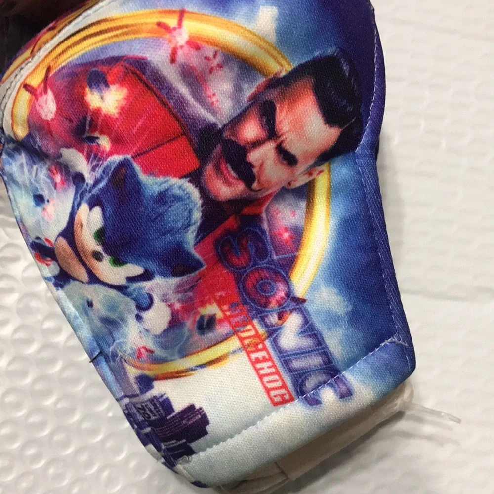 NWT reusable Sonic hedgehog boys mask
